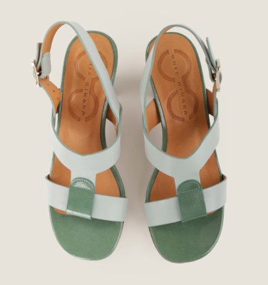 NIRNA GREEN CHiE MIHARA sandals