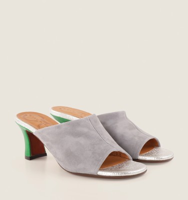 NIVONE GREY CHiE MIHARA sandals