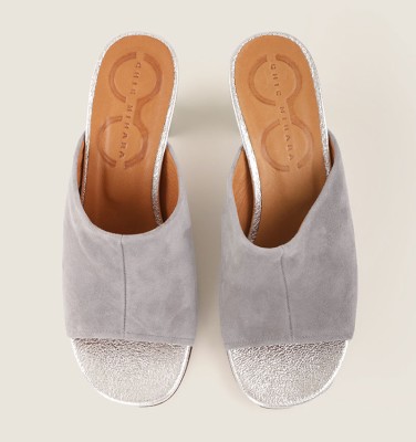 NIVONE GREY CHiE MIHARA sandalias