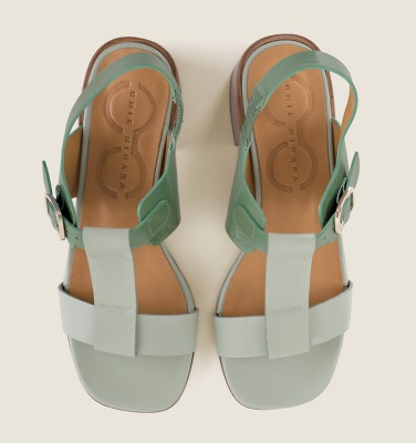 QUION GREEN CHiE MIHARA sandals