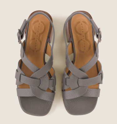 QUORI GREY CHiE MIHARA sandals