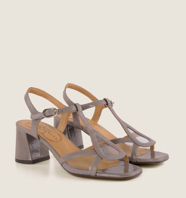 RYONA GREY CHiE MIHARA sandals