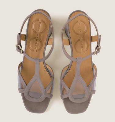 RYONA GREY CHiE MIHARA sandals