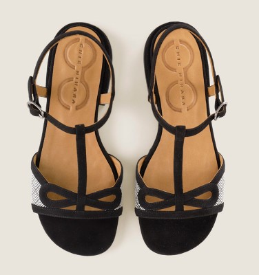 TORRI BLACK CHiE MIHARA sandals