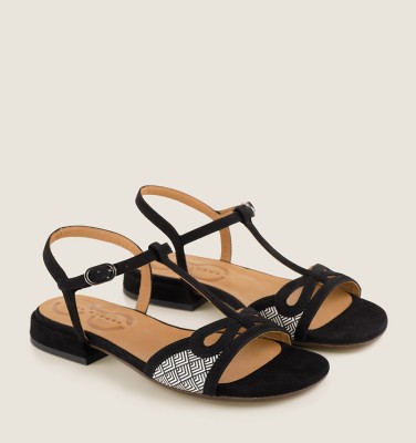 TORRI BLACK CHiE MIHARA sandals