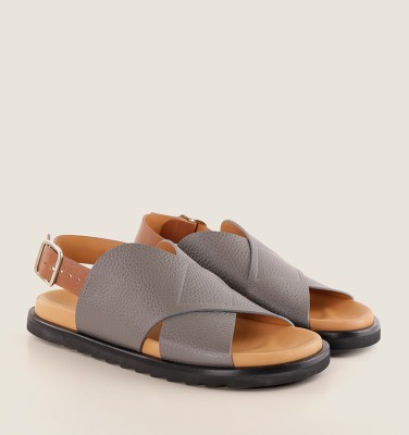 YANETI GREY CHiE MIHARA sandals