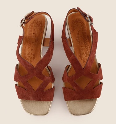 TAINI BROWN CHiE MIHARA sandals