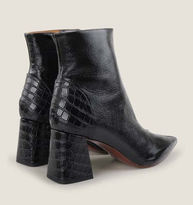 AYEMI BLACK CHiE MIHARA boots