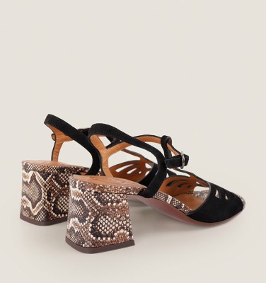 LAREINA BLACK CHiE MIHARA sandals