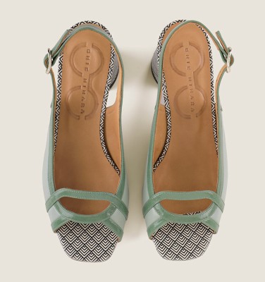 RUNCAL JADE CHiE MIHARA sandals