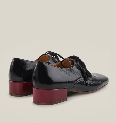 UBAN BLACK AND GRAPE CHiE MIHARA shoes