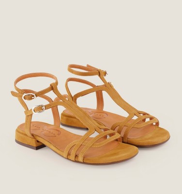 TYAL COGNAC CHiE MIHARA sandals